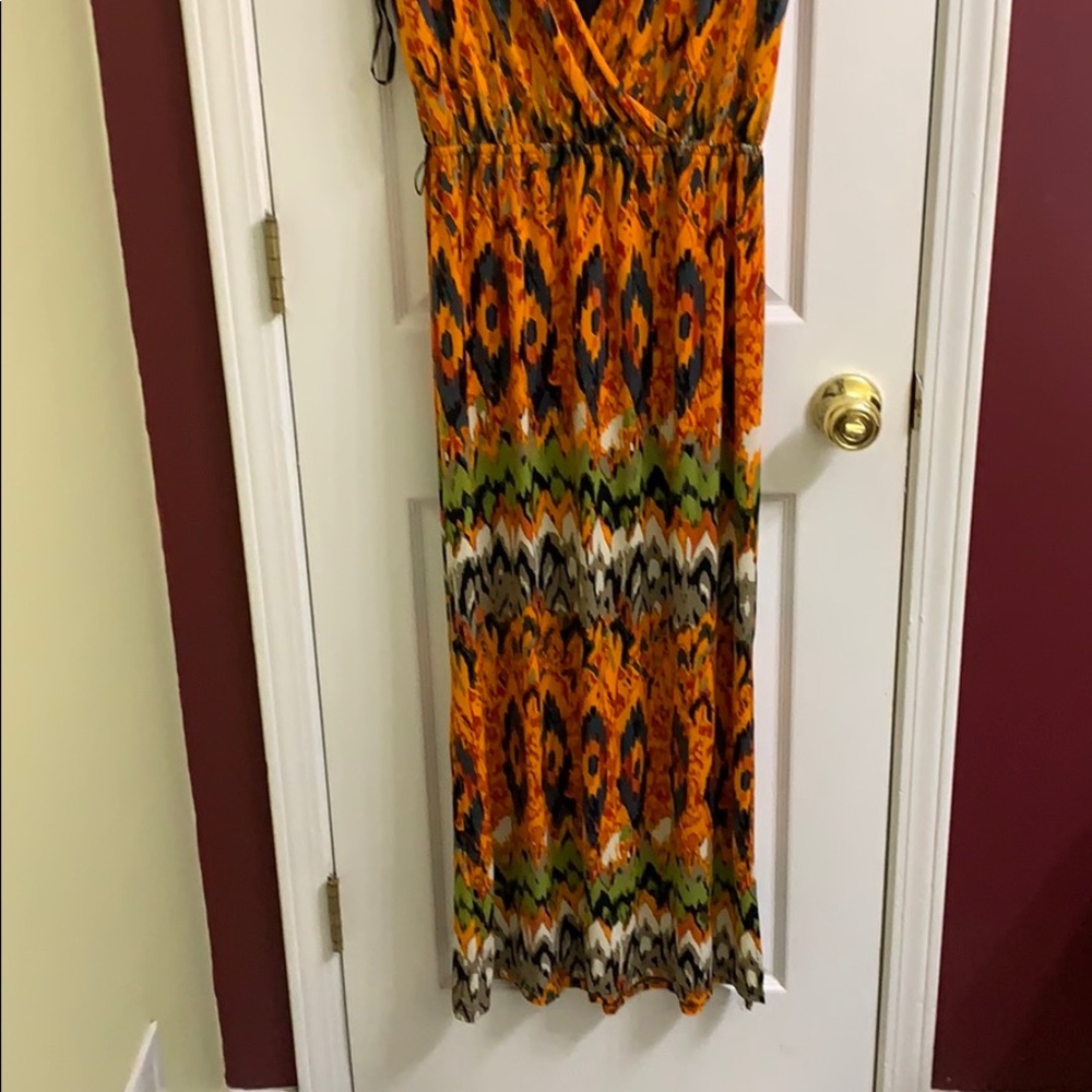 Dress - Picture 2 of 6